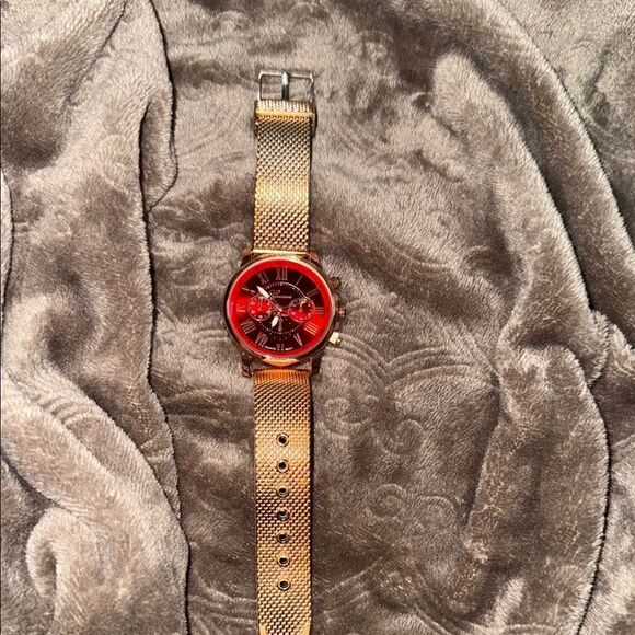 Geneva Gold and Red Watch with Chronograph Features - Picture 5 of 8